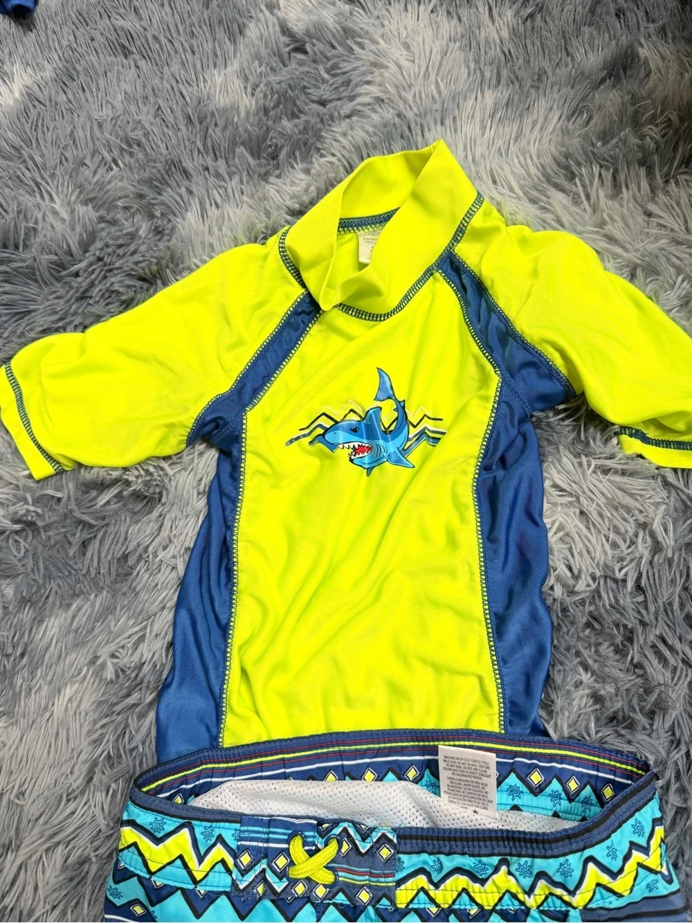UV Skinz Bright swim rash guard & swim trunks 4T boys coord-sets matching